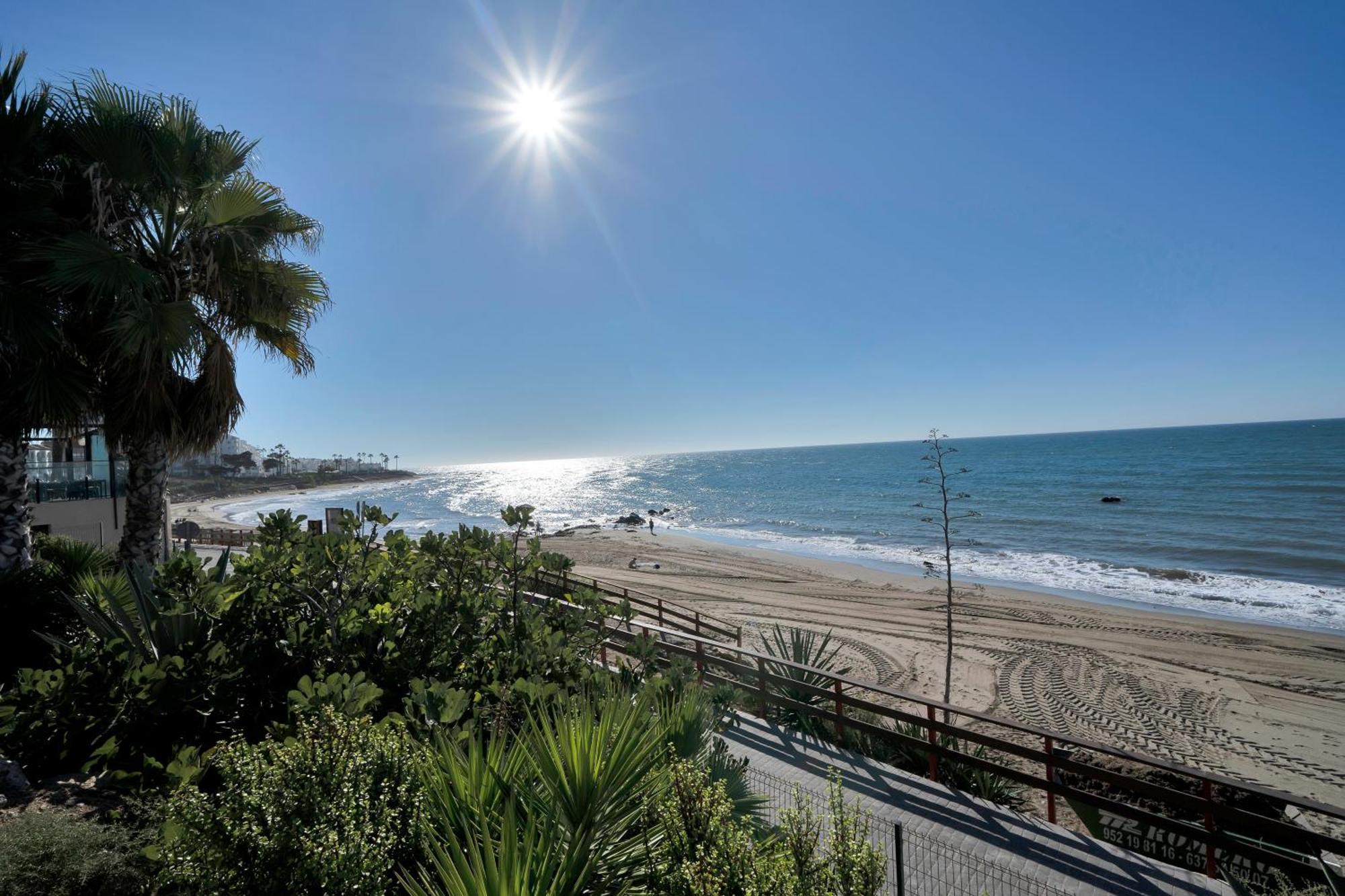 Casa Mar Apartamento Front Beach Con Wifi, Piscina, Padel Y Tenis - Lubina Del Sol Sitio de Calahonda 外观 照片